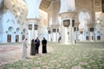 Thái tử Abu Dhabi chi hàng tỷ USD tìm lối thoát khỏi eo biển Hormuz
