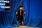 Bất mãn với Donald Trump, nhiều viên chức Cộng Hòa dồn phiếu ủng hộ phe Dân Chủ