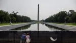Trump lắp camera giám sát tại hồ phản chiếu Lincoln Memorial, đe dọa bỏ tù những người phá hoại