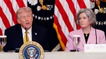 Tòa Bạch Ốc rối ren vì bê bối nhân sự, Tổng thống Trump phải lên tiếng bảo vệ Chánh văn phòng