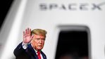 Tòa Bạch Ốc bác bỏ xung đột lợi ích vụ ông Trump mua nợ SpaceX
