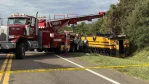 Tai nạn liên hoàn, xe buýt trường học Florida bị lật, nữ sinh lớp 10 và 1 người thiệt mạng
