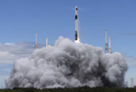 Trump mua tới 5 triệu USD trái phiếu SpaceX trước sắc lệnh không gian lớn